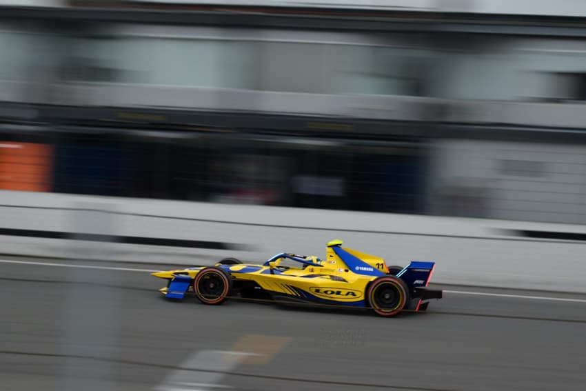 Carro de Lucas Di Grassi na Lola Yamaha ABT