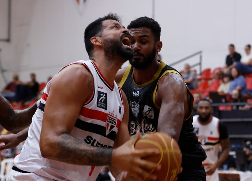 Faverani-SaoPaulo-NBB