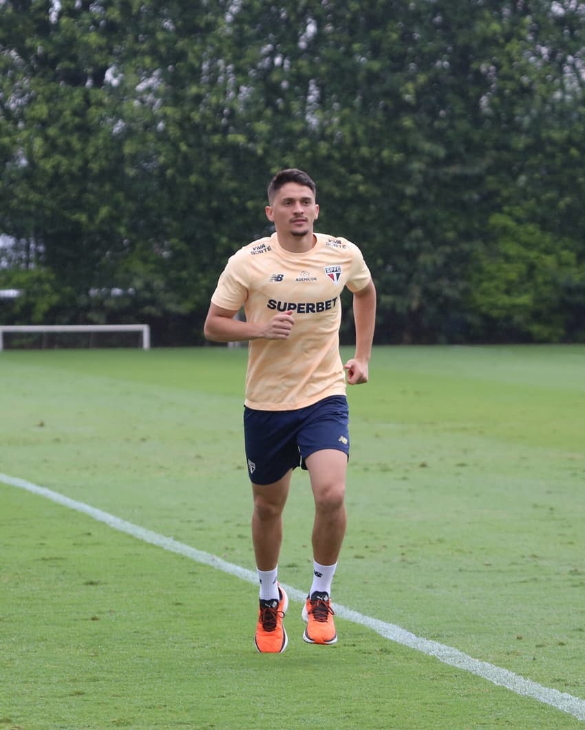 Pablo Maia treinando no CT do São Paulo