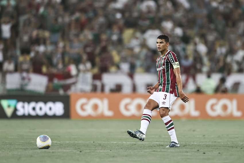 Thiago Silva em ação pelo Fluminense na vitória sobre o Cuiabá, no Maracanã