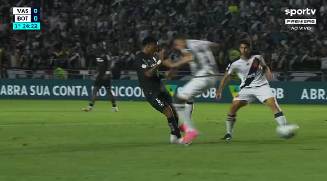 Vasco 1 x 1 Botafogo cartão vermelho não aplicado para Hugo Moura