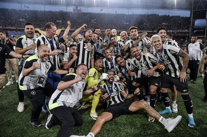 O Botafogo chega para a Copa Intercontinental após ser campeão do Brasileirão; confira as informações do jogo de hoje (Foto: Thiago Ribeiro/AGIF)