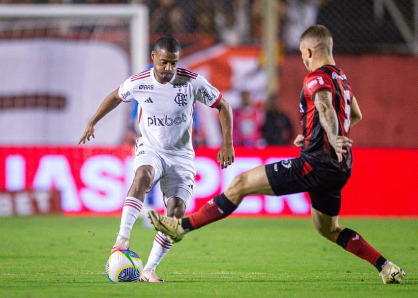 No primeiro turno, o Flamengo bateu o Vitória; confira as informações do jogo de hoje da equipe carioca (Foto: Jhony Pinho/AGIF)