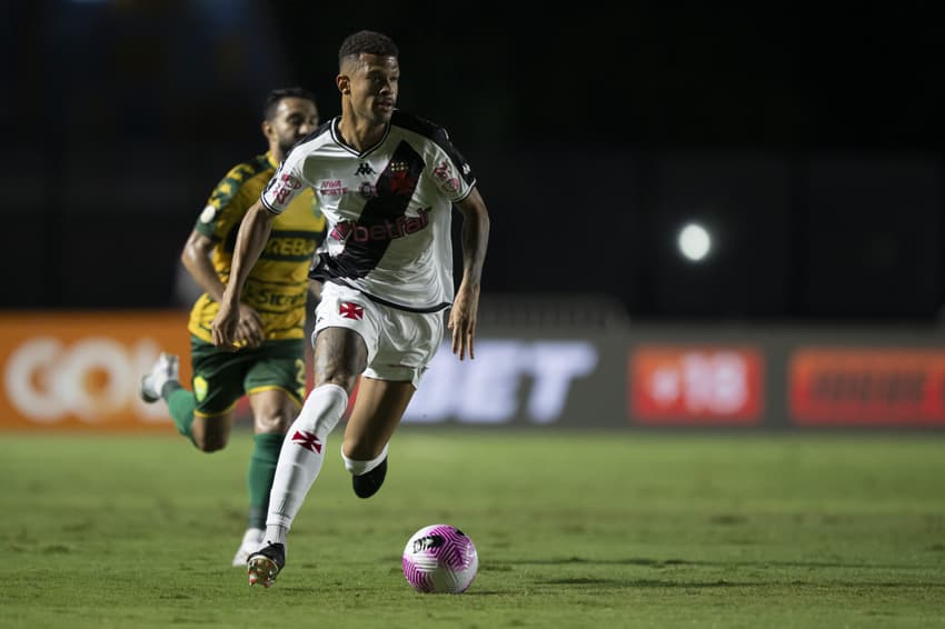 O Vasco terá que se contentar com a vaga para a Sul-Americana neste final de temporada; já que uma vaga para a Libertadores é improvável; confira as informações do jogo de hoje (Foto: Jorge Rodrigues/AGIF)