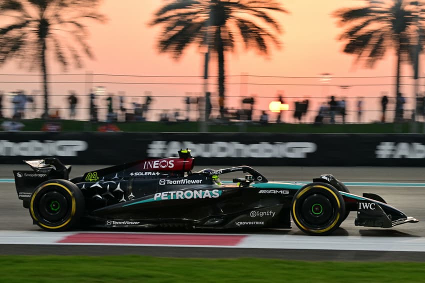 AUTO-PRIX-F1-UAE-PRACTICE Hamilton Mercedes