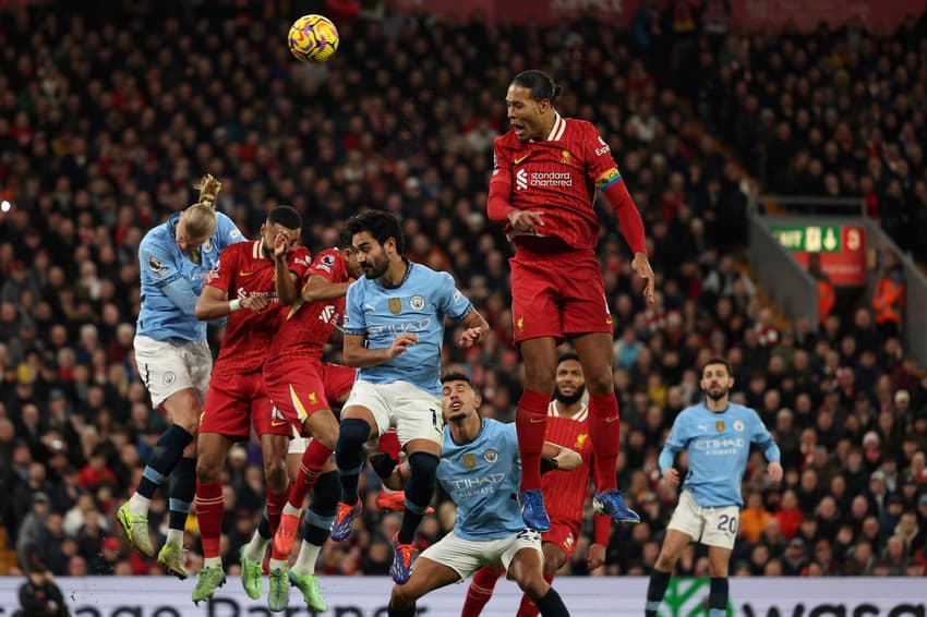 Jogos de hoje: Manchester City e Liverpool se enfrentam em duelo da Premier League (Adrian Dennis/AFP)