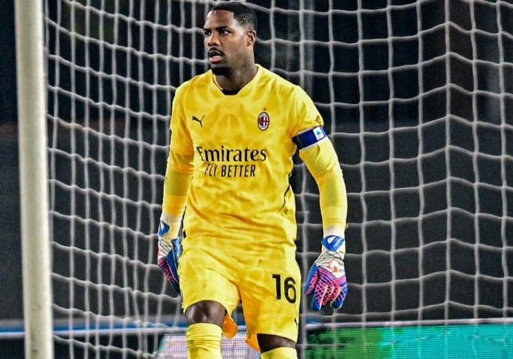 Mike Maignan, goleiro do Milan, foi alvo de racismo em Verona (Foto: Reprodução/Instagram)