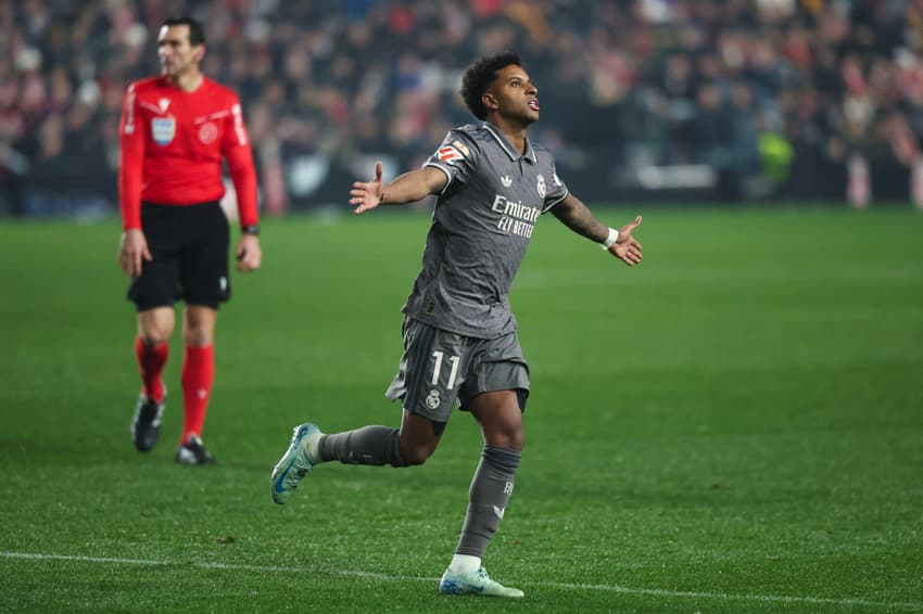 Rodrygo comemora o terceiro gol do Real Madrid (Foto: Pierre-Philippe Marcou/AFP)