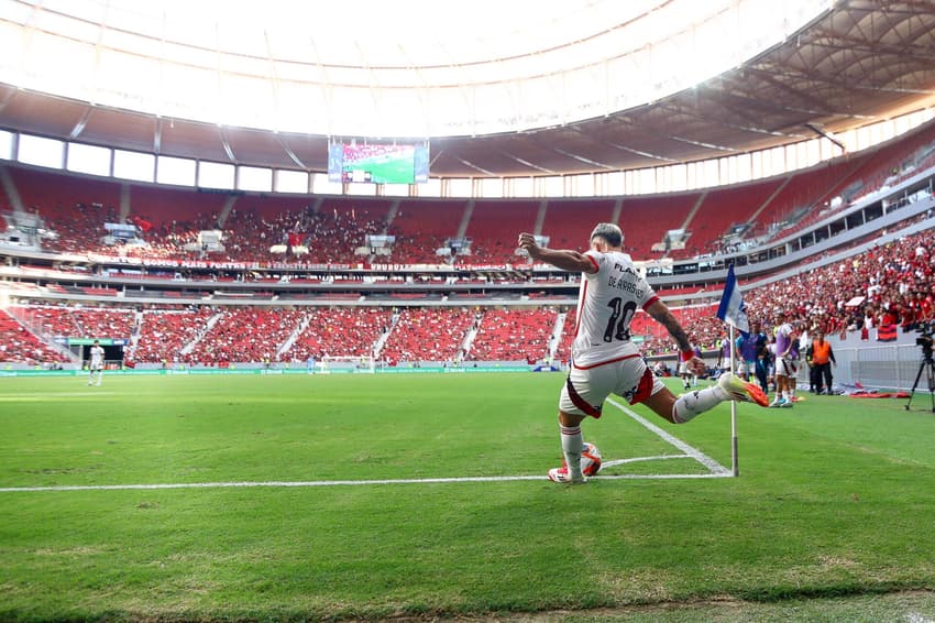 Arrascaeta durante a partida contra o Volta Redonda (Foto: Gilvan de Souza/Flamengo)