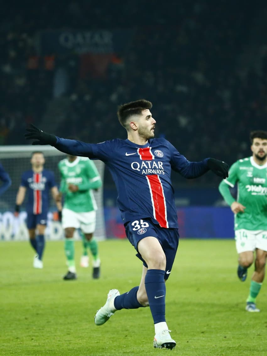 Lucas Beraldo, zagueiro do PSG