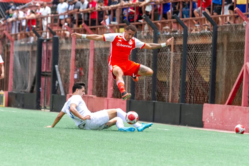 Barra e Internacional se enfrentam pela 2ª rodada da Copinha (Foto: Rafaela Frison/SC Internacional)