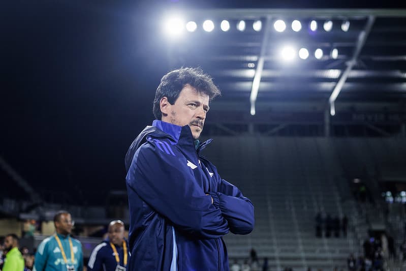 Técnico Fernando Diniz, do Cruzeiro, em jogo contra o São Paulo, em Orlando (Gustavo Aleixo/Cruzeiro)