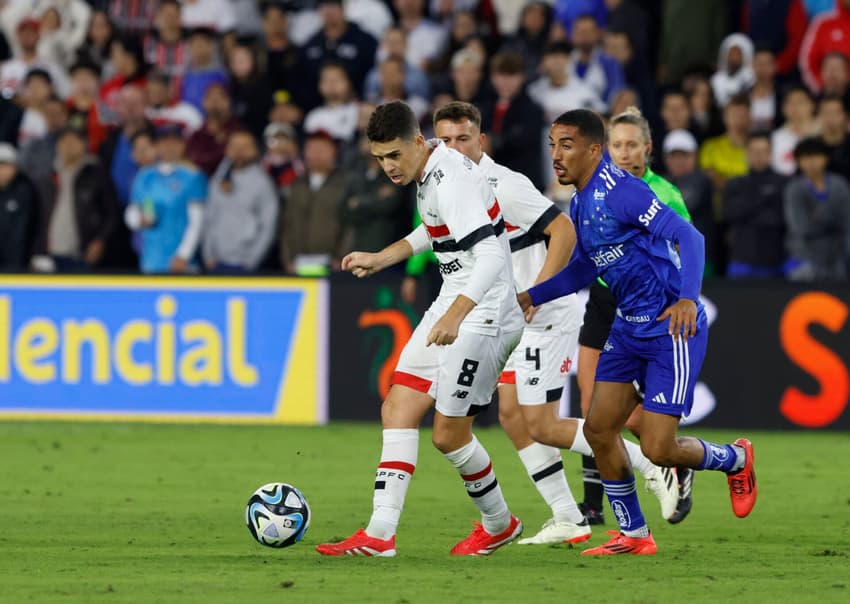 Oscar vê boa estreia pelo São Paulo e diz o que espera do elenco para temporada