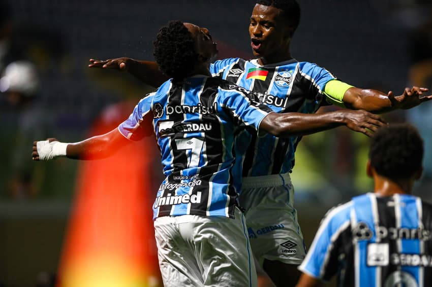 Grêmio termina primeira etapa com vantagem sob o Palmeiras (Foto: Angelo Pieretti/Grêmio FBPA)