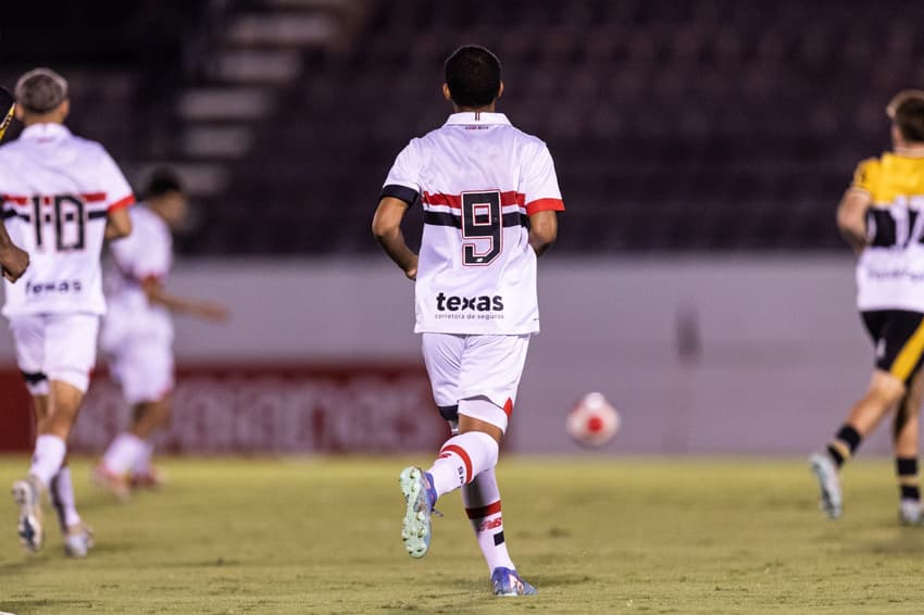 Ryan Francisco marcou os dois gols do São Paulo na classificação para a final da Copinha