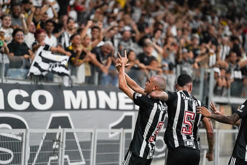 Zagueiro Dudu fez o gol de empate do Atlético-MG diante do Democrata-GV, no Mineirão (Foto: Daniela Veiga/Atlético-MG)