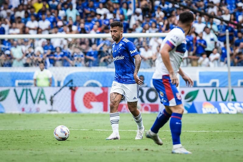 Meia Matheus Henrique, do Cruzeiro, em jogo contra o Betim,no Mineirão (Foto: Gustavo Aleixo/Cruzeiro)