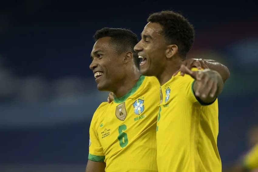Alex sandro e danilo
