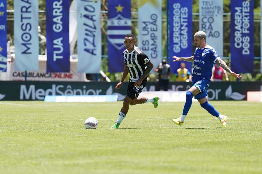 Aymorés e Atlético-MG pelo Campeonato Mineiro