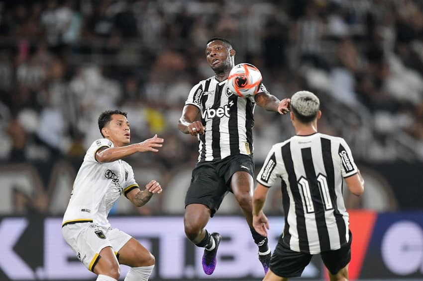 Botafogo enfrentou o Volta Redonda no Nilton Santos pelo Campeonato Carioca