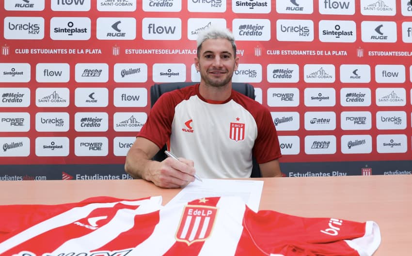 Lucas Alario é o novo reforço do Estudiantes (Foto: Divulgação/Estudiantes)