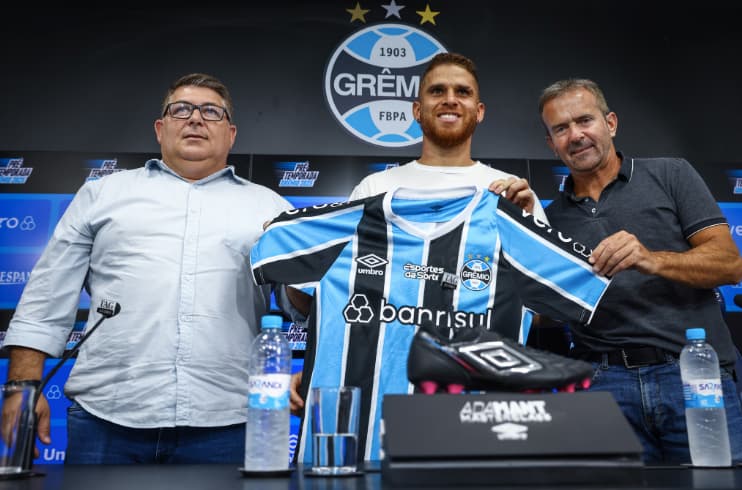 Gustavo Cuellar usará a camisa 6 do Grêmio (Foto: Lucas Uebel/Grêmio FBPA)