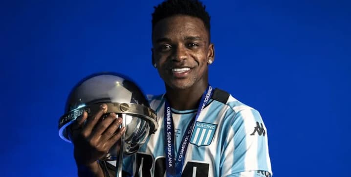 Carbonero foi campeão da Sul-Americana com o Racing (Foto: Divulgação)