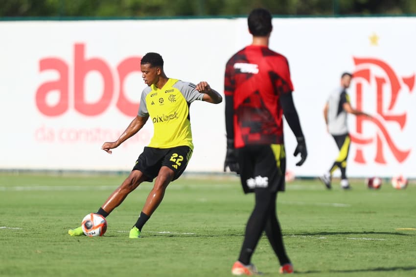 Carlinhos treino Flamengo