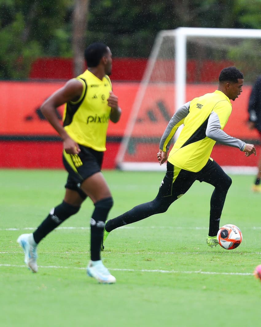 Carlinhos treino do flamengo