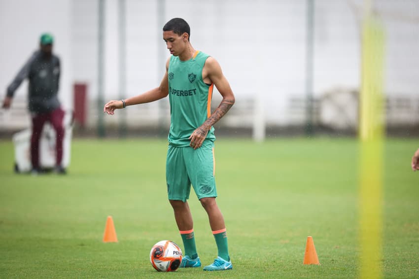 Destaque do Sub-17 do Fluminense, Isaque realiza pré-temporada para o início do Campeonato Carioca