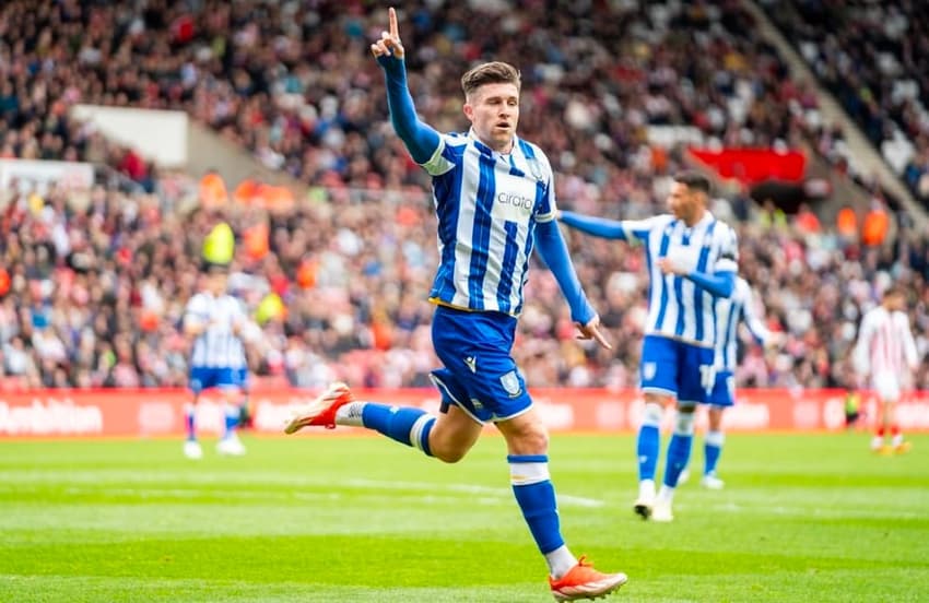 Josh Windass, meia-atacante