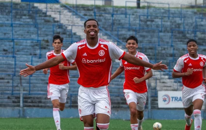 Esley, zagueiro do Inter, foi relacionado para sua primeira Copinha (Foto: Rafaela Frison/ SC Internacional)