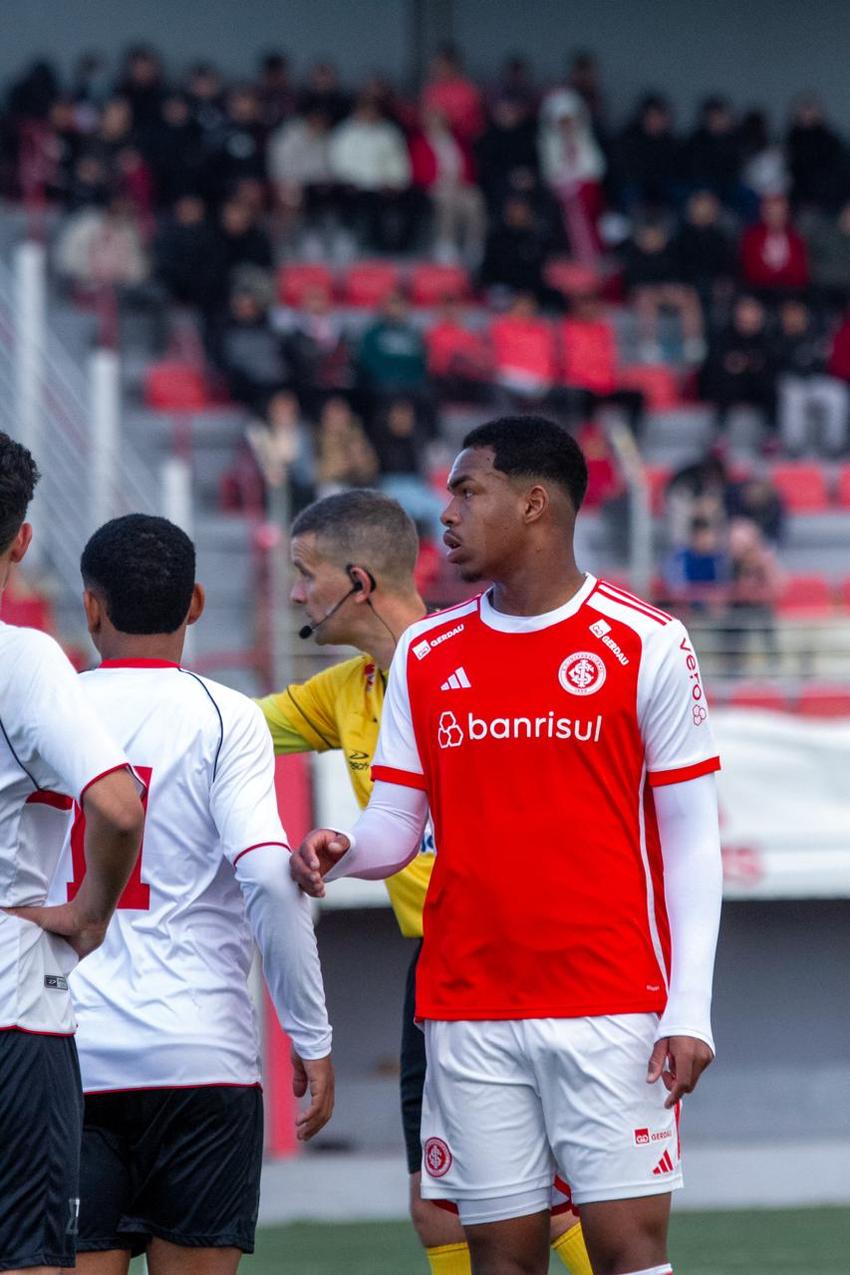 Zagueiro Esley, do Internacional, disputará sua primeira Copinha (Foto: Rafaela Frison/SC Internacional)