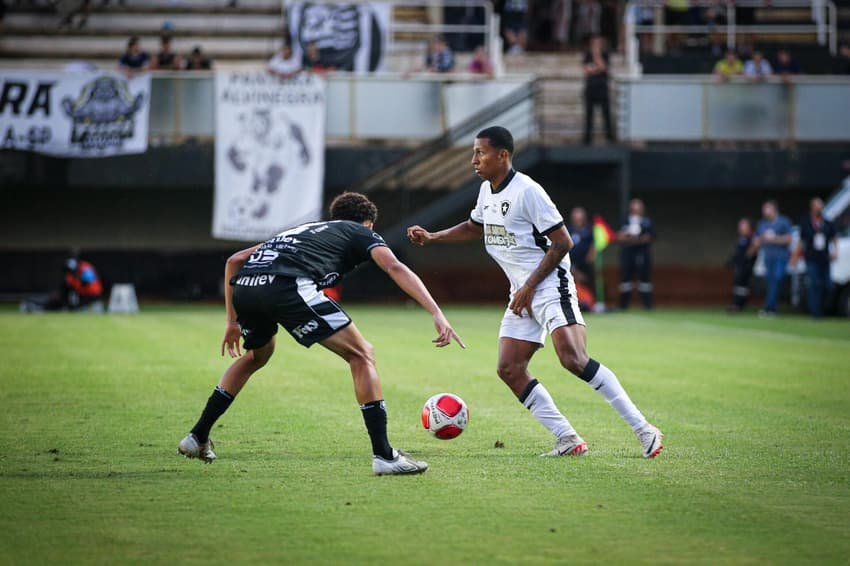 Botafogo enfrenta o Votuporanguense-Sp pela Copinha 2025