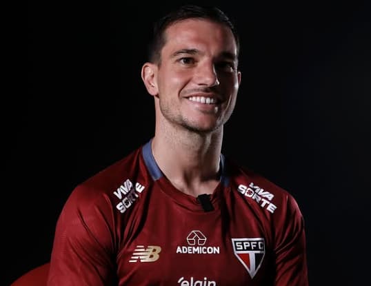 O português Cédric Soares é o novo reforço para a lateral direita do São Paulo