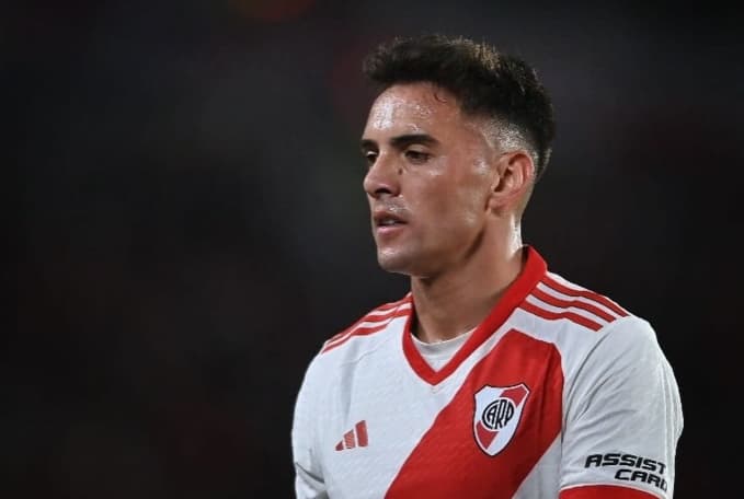 Enzo Díaz atuou pelo River Plate em 2023 e 2024.