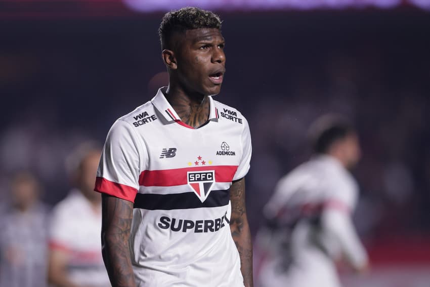 Jogos de hoje: Arboleda é um dos titulares do São Paulo presentes na estreia do Paulistão 2025 (Foto: Ettore Chiereguini/AGIF)