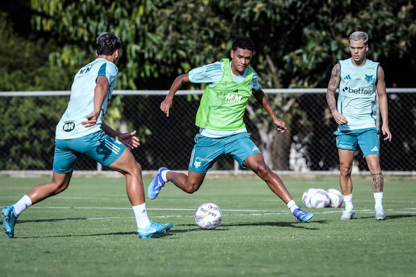 Kaique Kenji, atacante do Cruzeiro