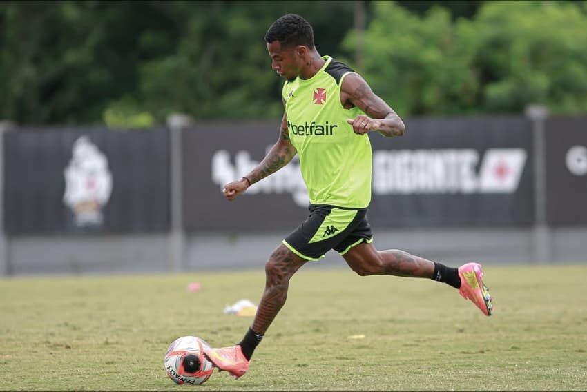 Tchê Tchê em treino Pelo Vasco