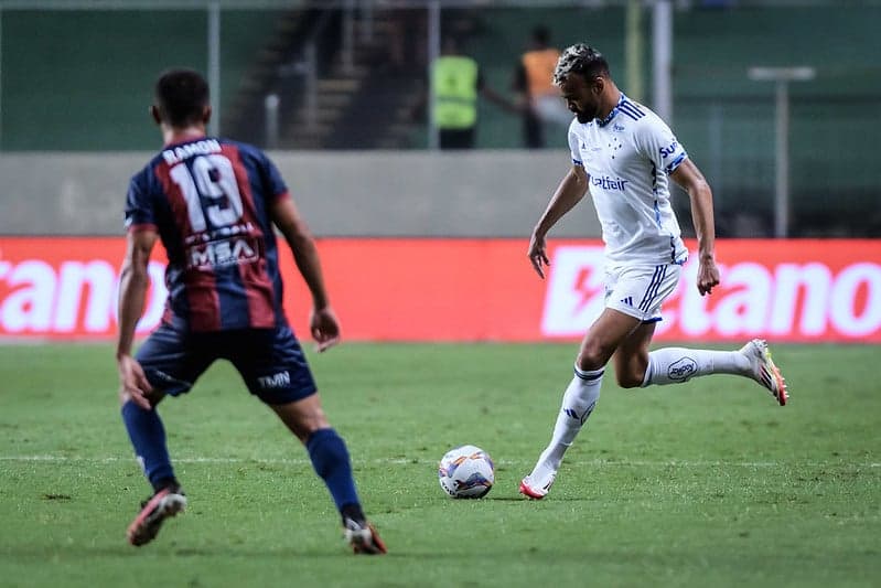 Fabrício Bruno, do Cruzeiro, na goleada por 4 a 1 sobre o Itabirito (Foto: Gustavo Aleixo/Cruzeiro)