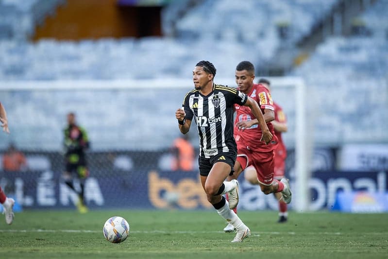 Atacante Rony estreou no Atlético diante do Tombense (Foto: Pedro Souza/Atlético)