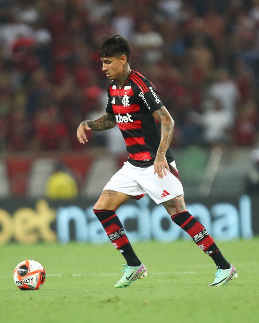 Erick Pulgar durante partida do Campeonato Carioca (Foto: Paula Reis/Flamengo)