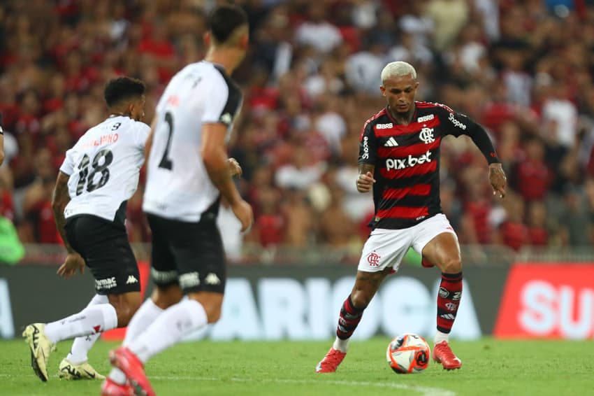 Wesley em campo pelo Campeonato Carioca (Foto: Gilvan de Souza/Flamengo)