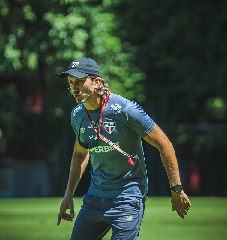 Zubeldía comanda treino do São Paulo