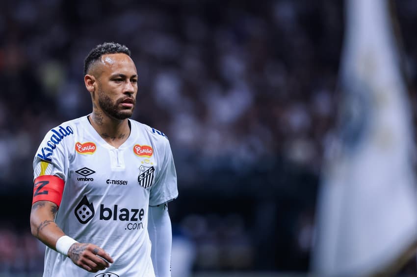 Neymar joga pela primeira vez na Neo Química Arena com a camisa do Santos (Foto: Marcello Zambrana/AGIF)