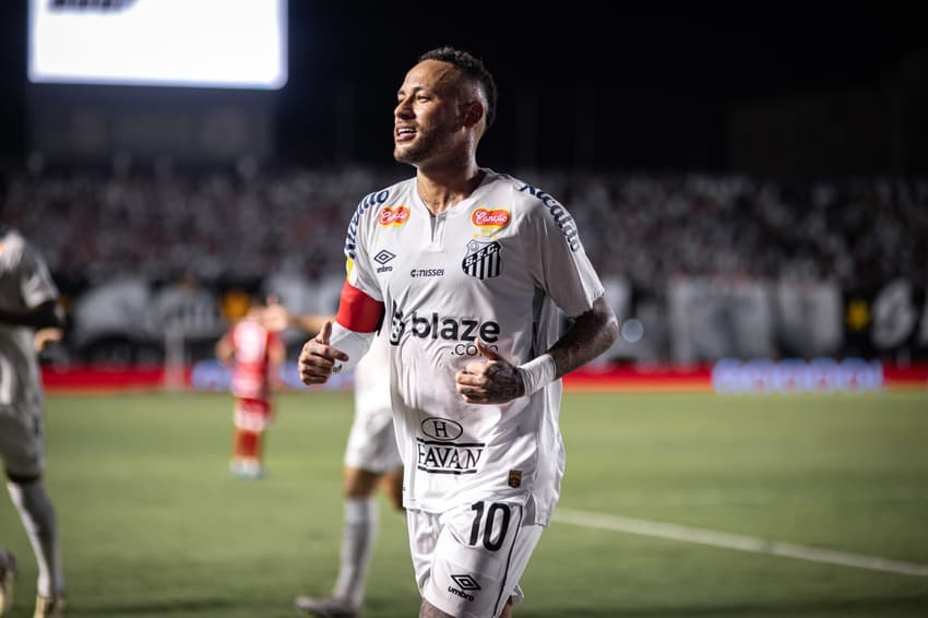 Neymar é 'poupado' em vitória do Santos contra o Noroeste na Vila Belmiro. (Foto: Abner Dourado/AGIF)