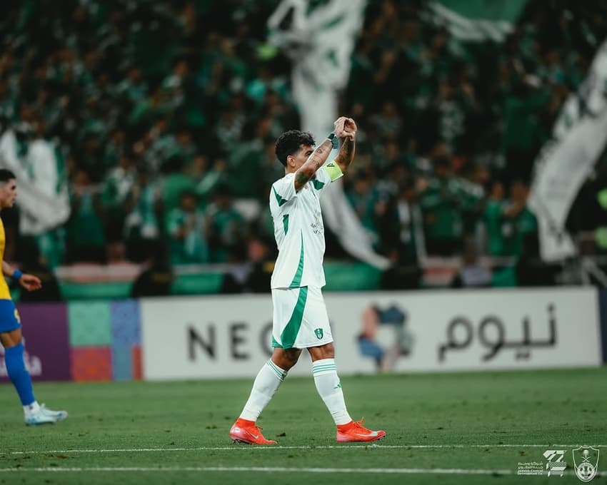 Roberto Firmino comemora gol pelo Al-Ahli na Champions Asiática (Foto: Divulgação)