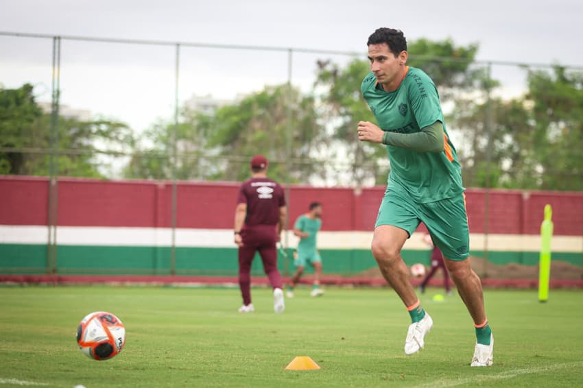 Ganso em treino do Fluminense antes de ser diagnosticado com miocardite