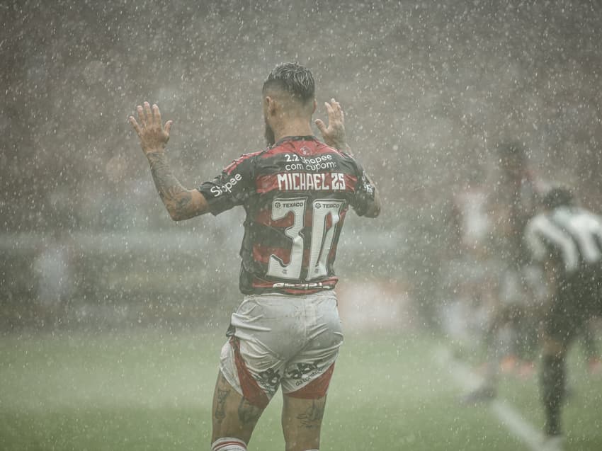 Michael durante Flamengo x Botafogo no Mangueirão pela Supercopa do Brasil 2025. (foto: Marcos Junior/AGIF)