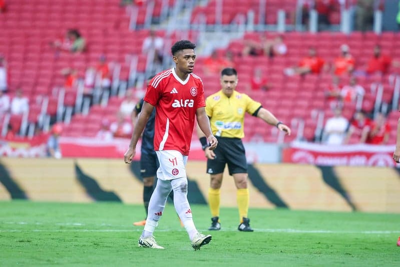 Vitor Gabriel em Internacional x Monsoon (foto: SC INternacional)